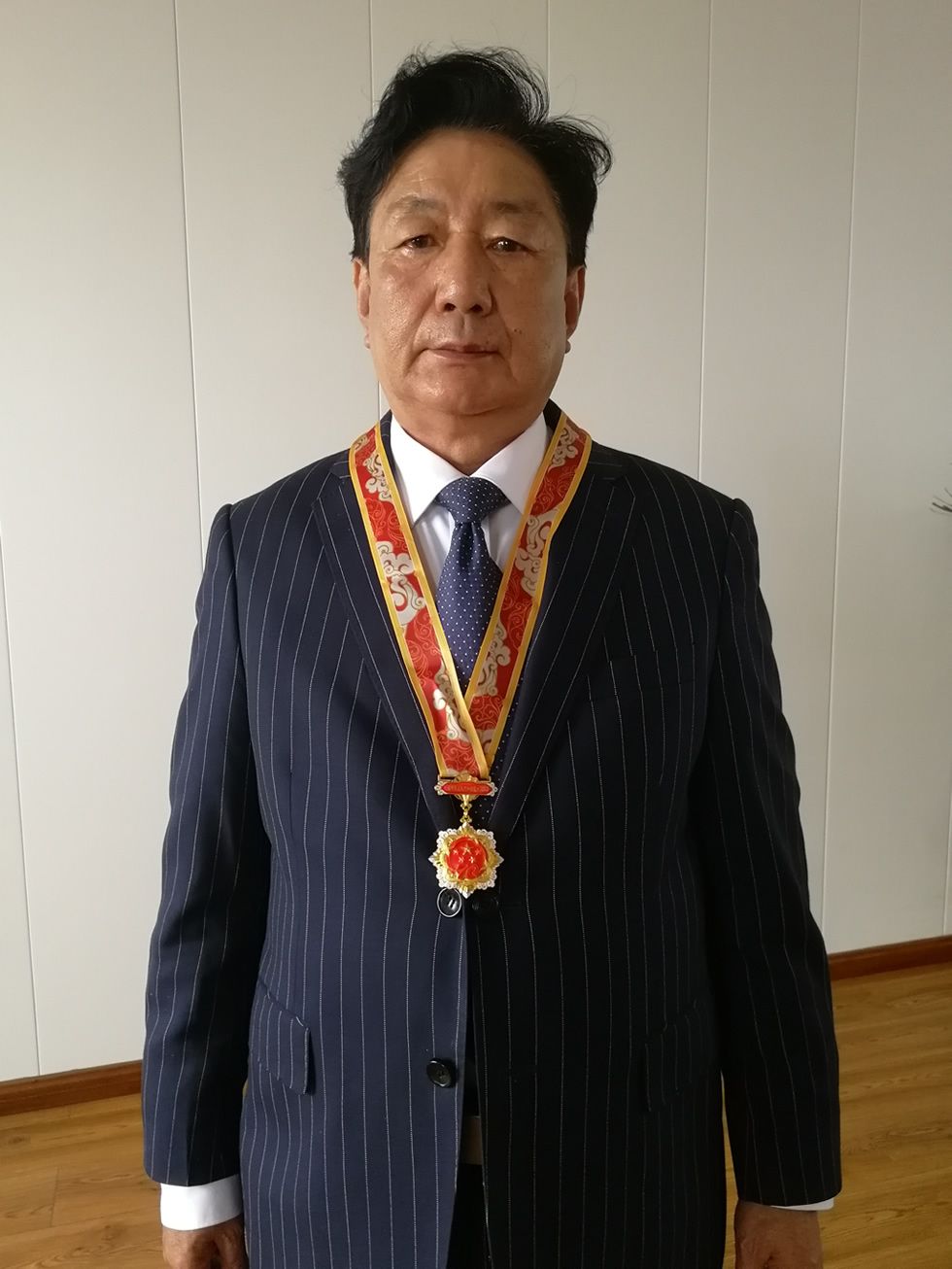 我司董事長焦發(fā)兆同志榮獲建國70周年紀念章